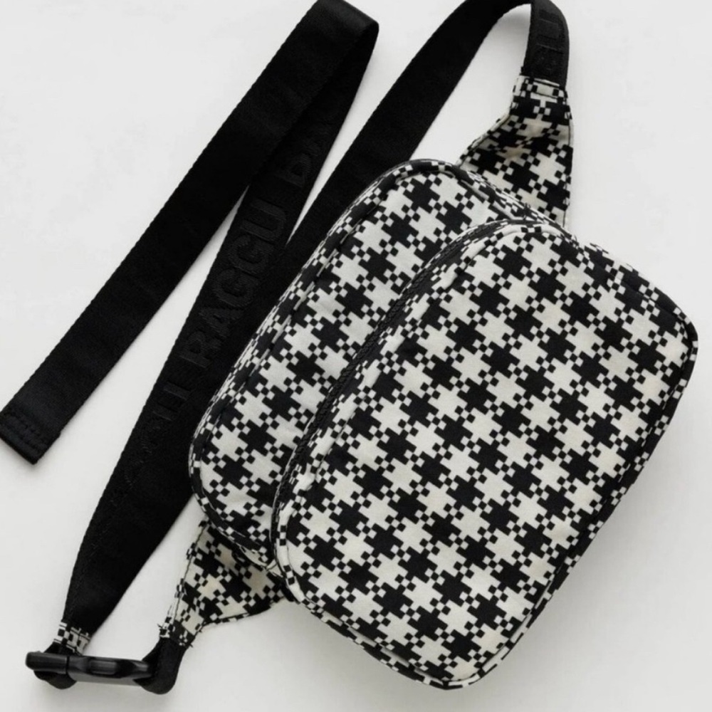 BAGGU PIXEL GINGHAM CROSS BODY